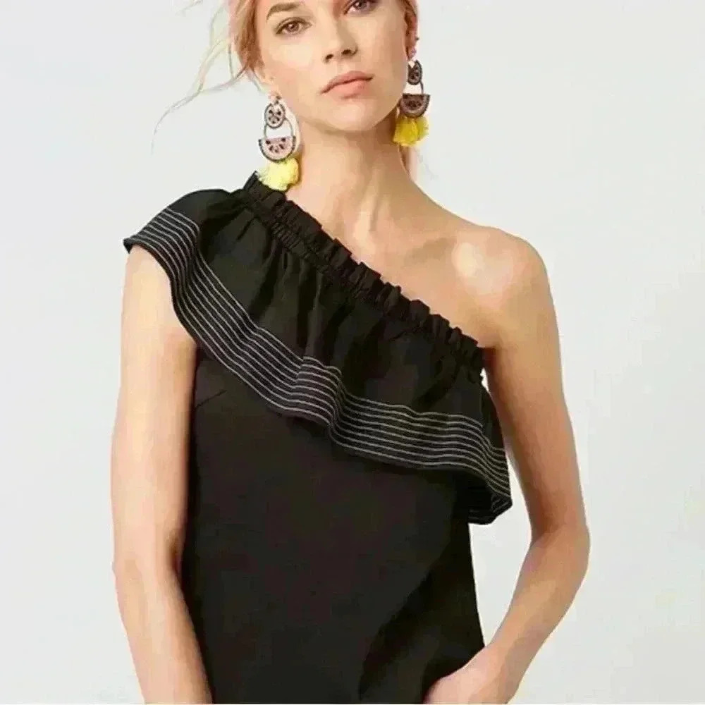 NWT Intermix Aaliyah One Shoulder Top